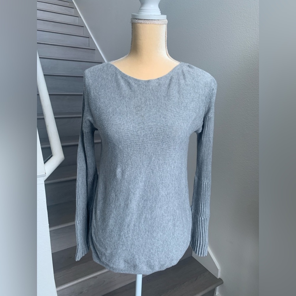 Vince Camuto Gray Long Sleeve Sweater Top with Open Bell Sleeves